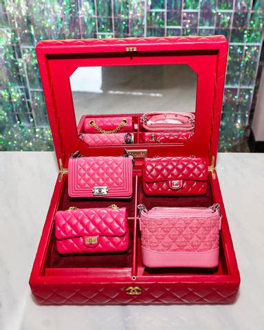 chanel success story trunk|A Look Inside the Limited Edition Chanel Success Story Set.